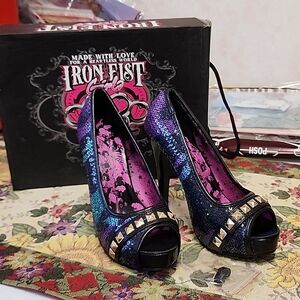 Iron Fist Girls Ladies Debracorn Platform In Purple size 5 NWT & Box